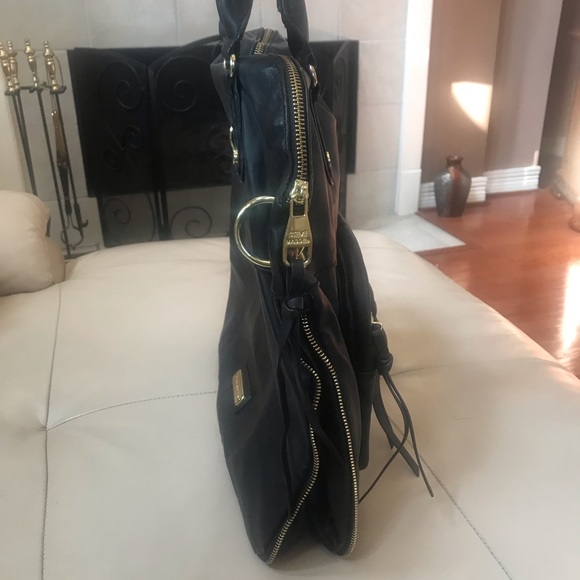 Steve Madden Black Expandable Purse - Picture 3 of 16